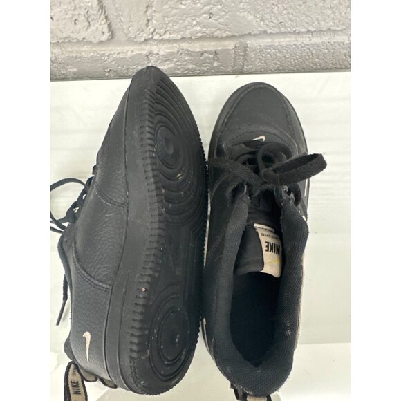 Nike Air Force One LV 8 Utility Kids Black Sneakers Size 3Y - Picture 5 of 7